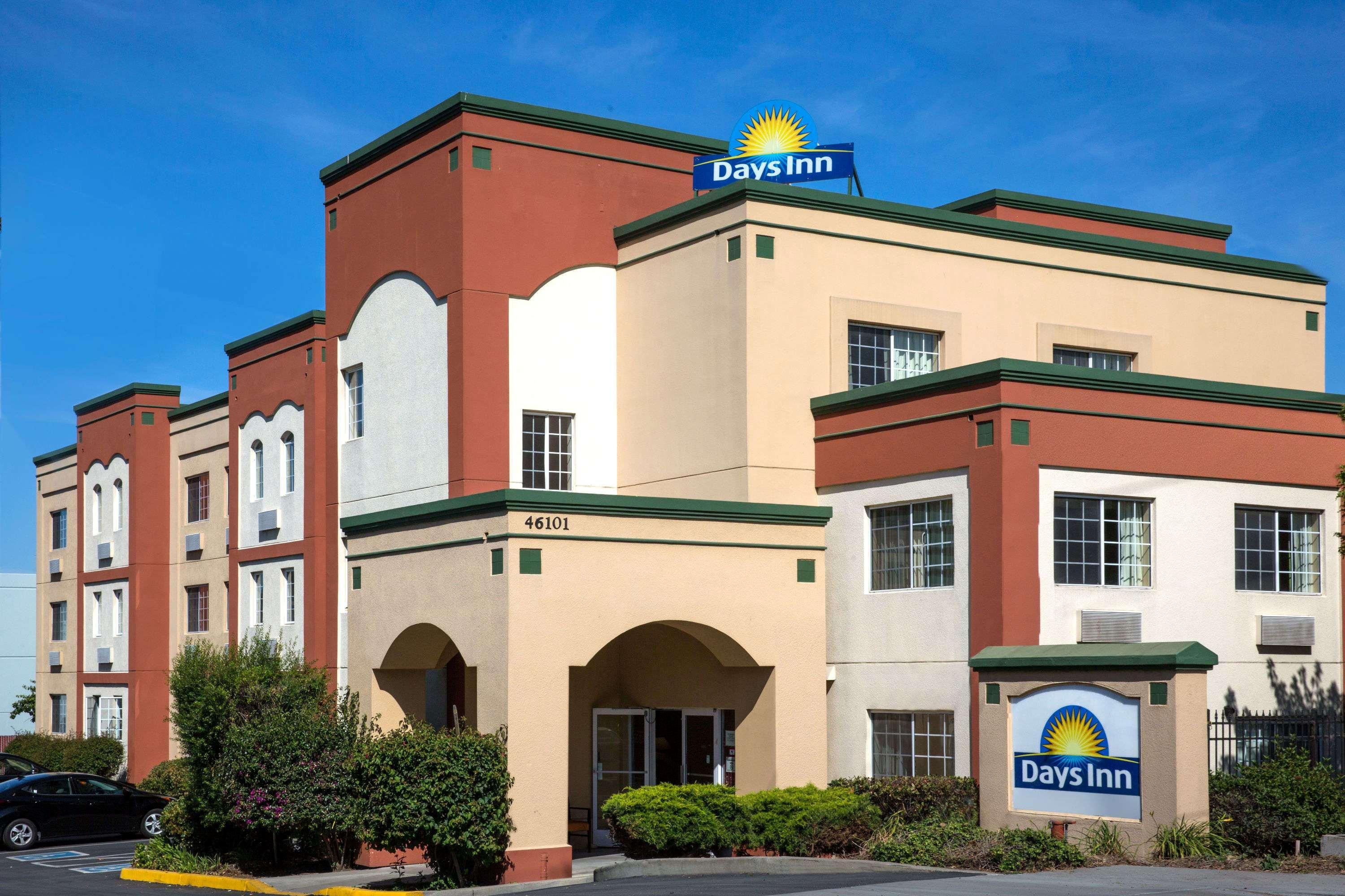 Days Inn By Wyndham Fremont Buitenkant foto